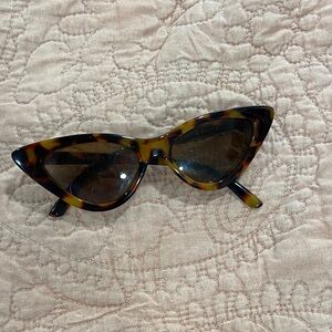 FEB FLASH SALE✨✨ Tortoise Shell Cat-Eye Sunglasses